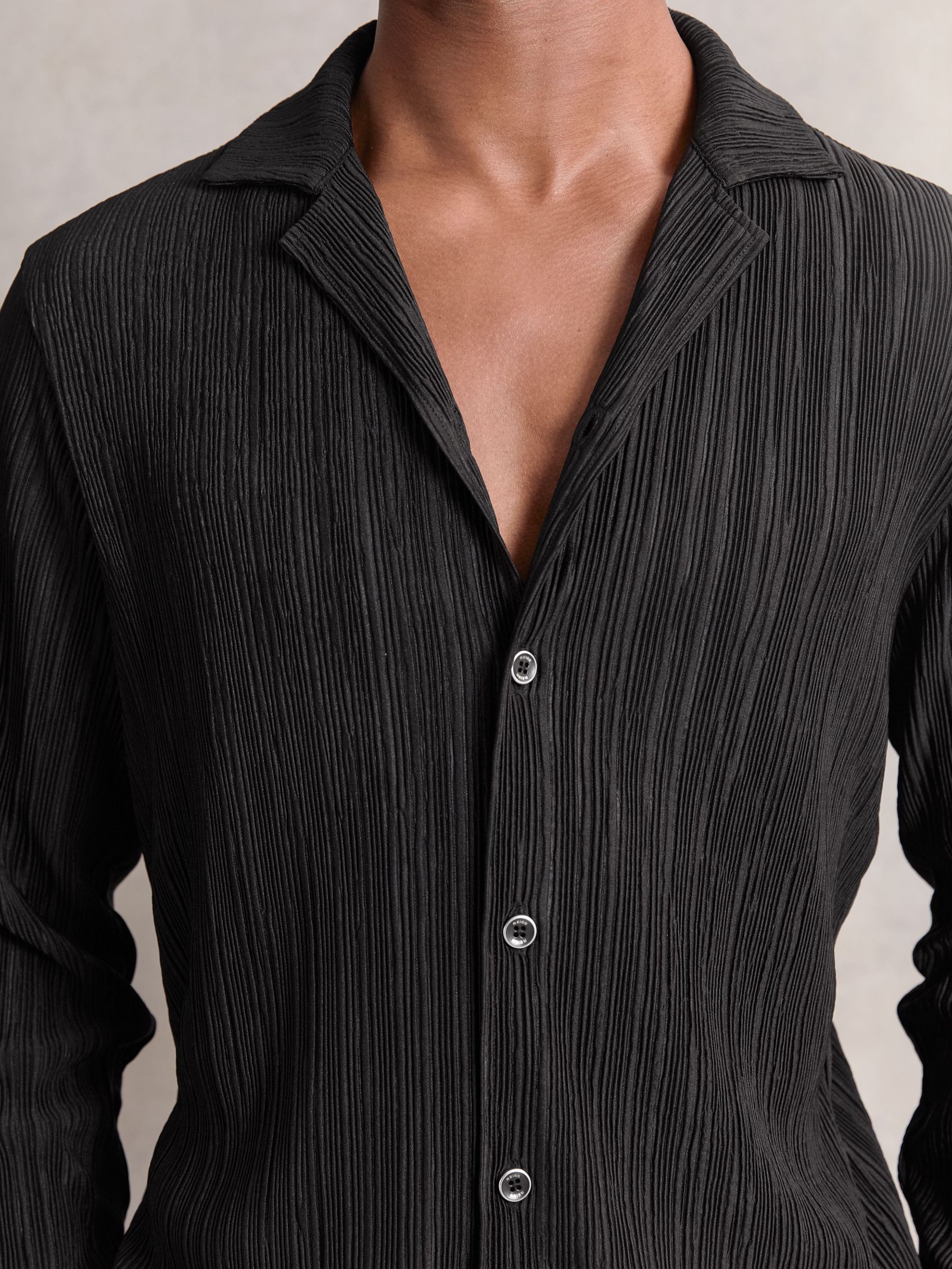 Plissé Cuban-Collar Long-Sleeve Shirt in Black (H62769) | €145