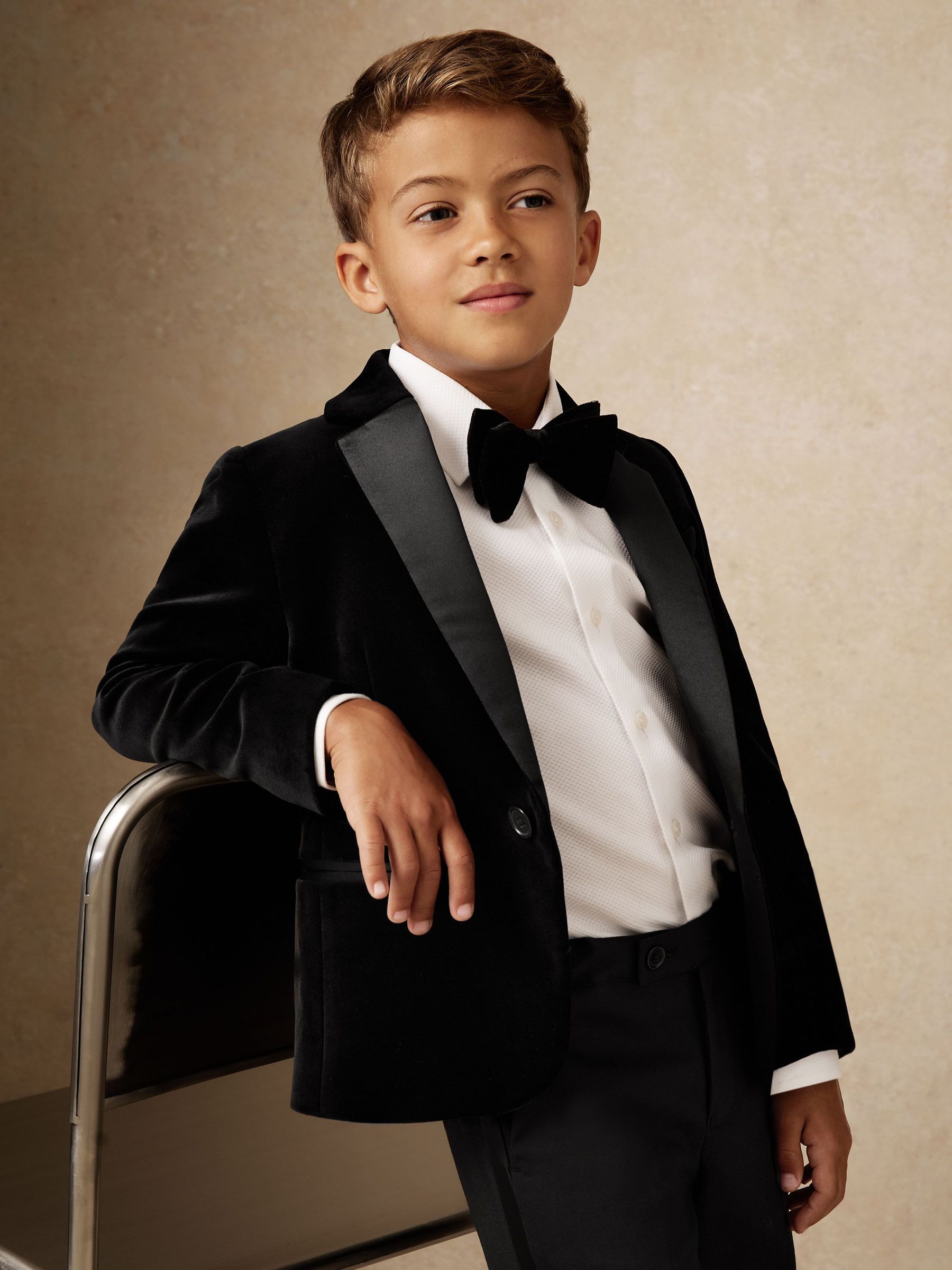 Single-Breasted Velvet Tuxedo Blazer in Black (H68152) | $170