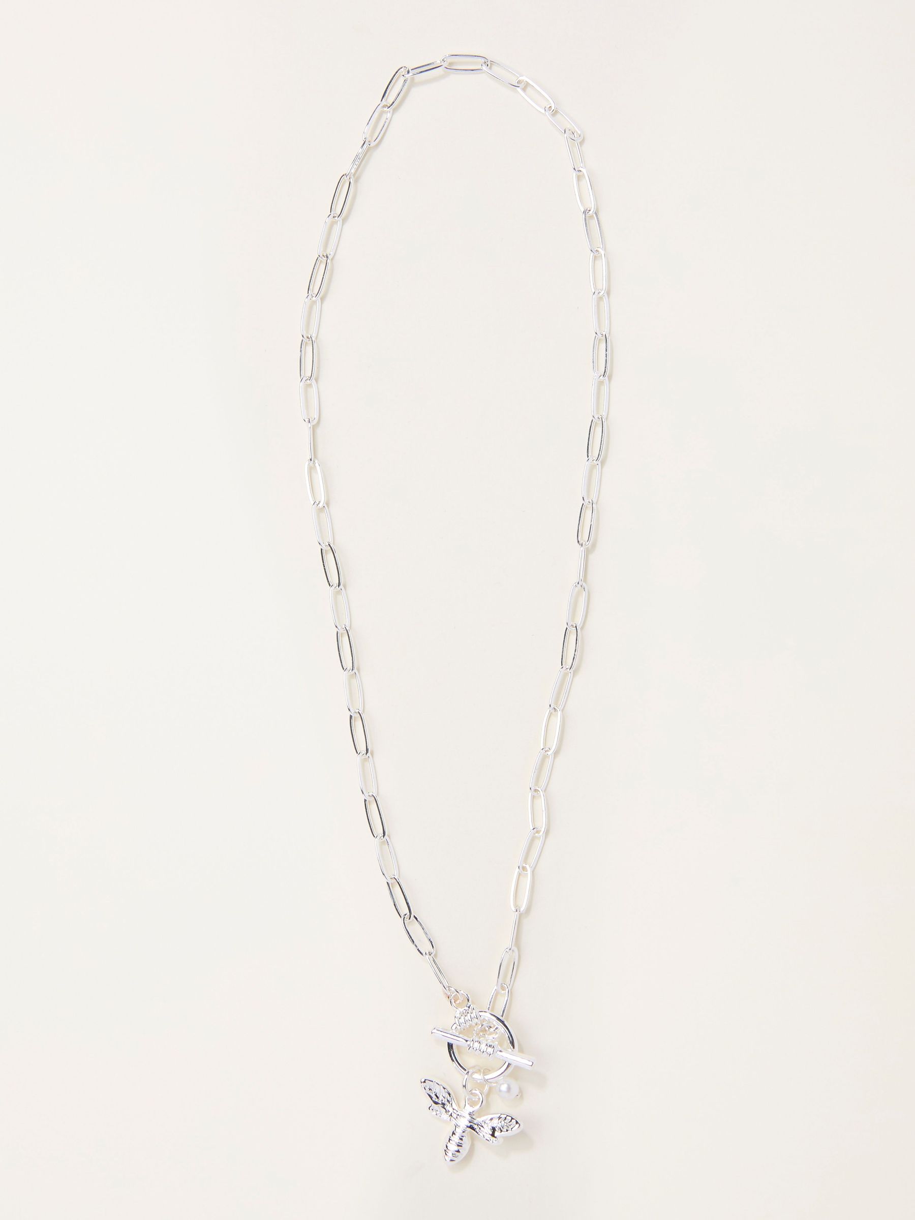 Silver Tone Bee Charm Nacklace (H68374) | €21.50