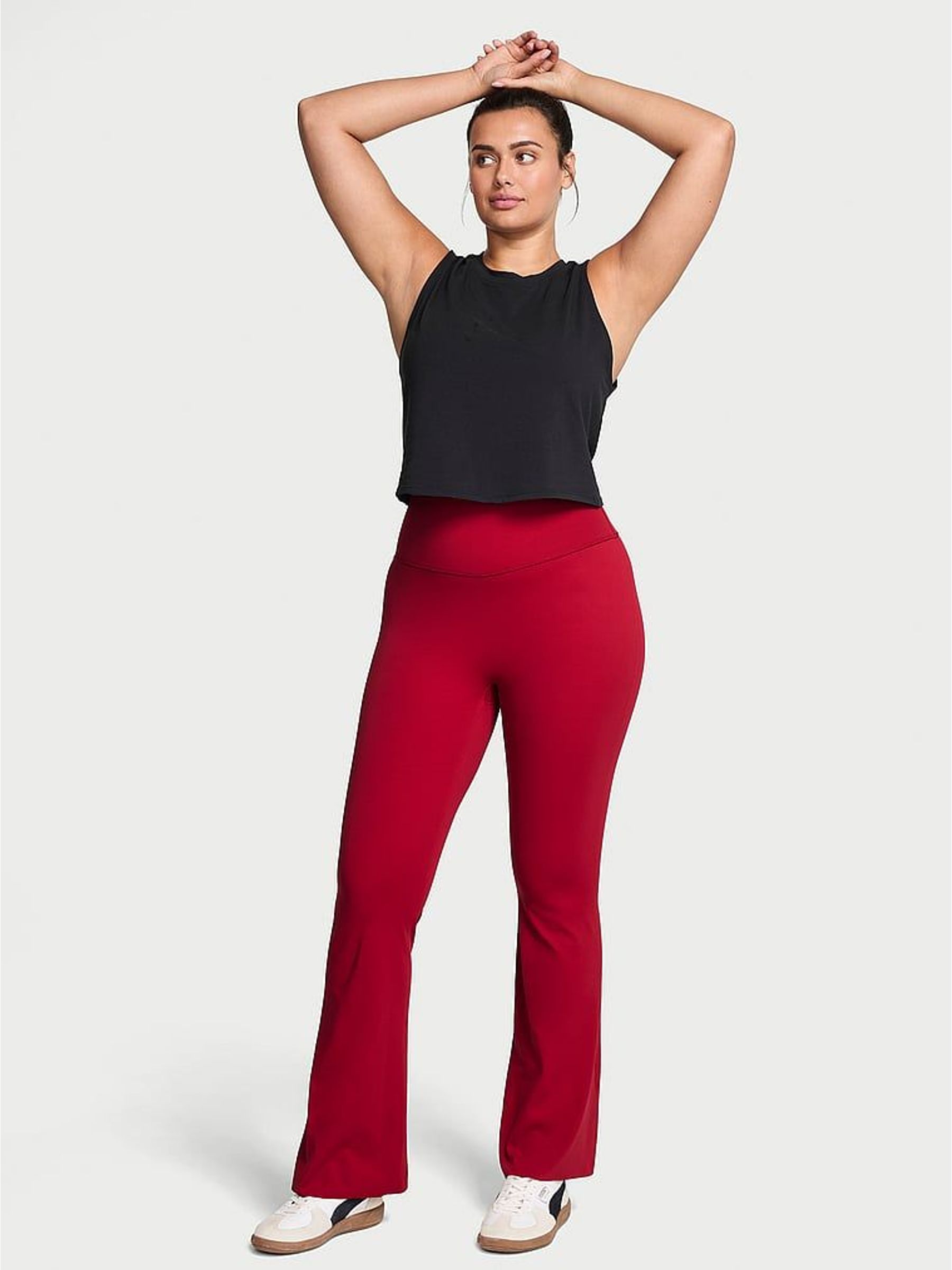 Red Lacquer Elevate™ Stretch Flare Leggings (H68628) | €87
