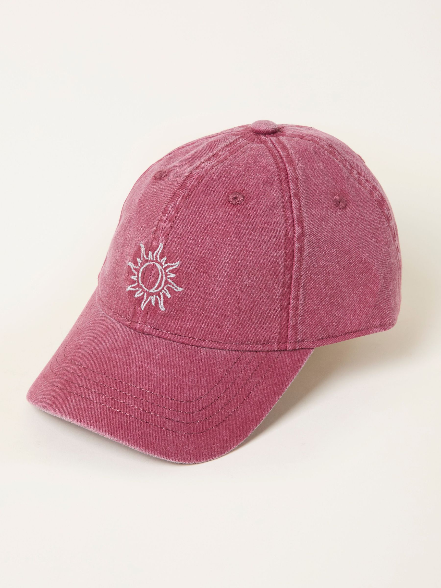 Burgundy Red Embroidered Sun Cap (H68984) | €23.50