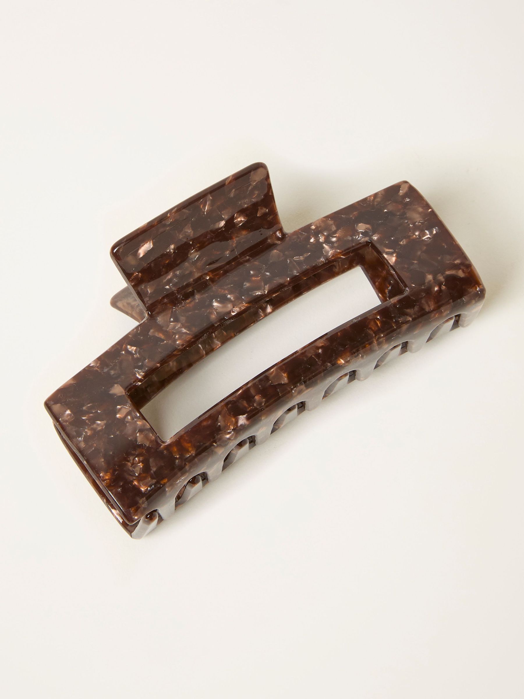 Brown Large Claw Clip (H69026) | €16.50