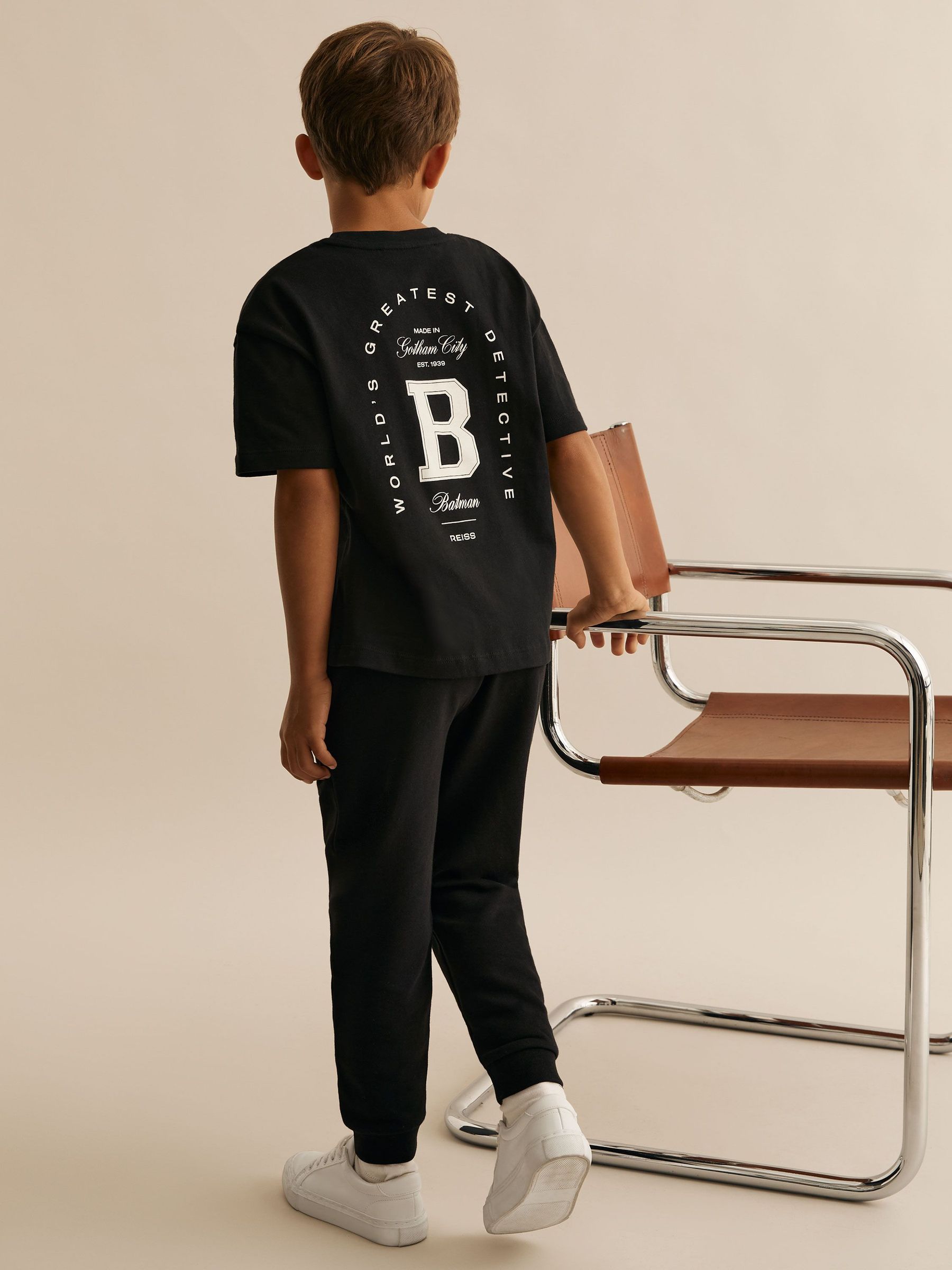 T-Shirt in Black (H69526) | $35