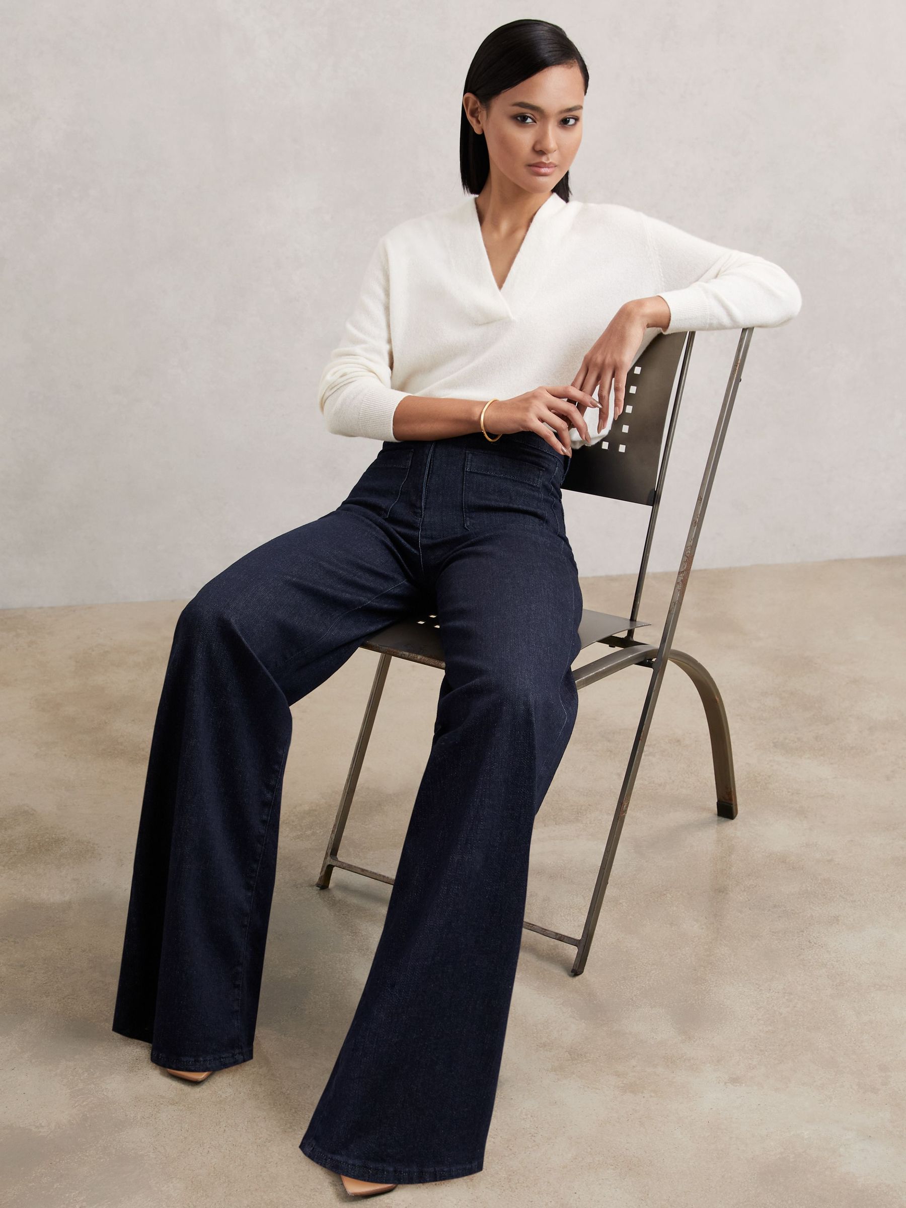 Patch Pocket Wide Leg Jeans in Dark Blue (H76562) | 925 QAR