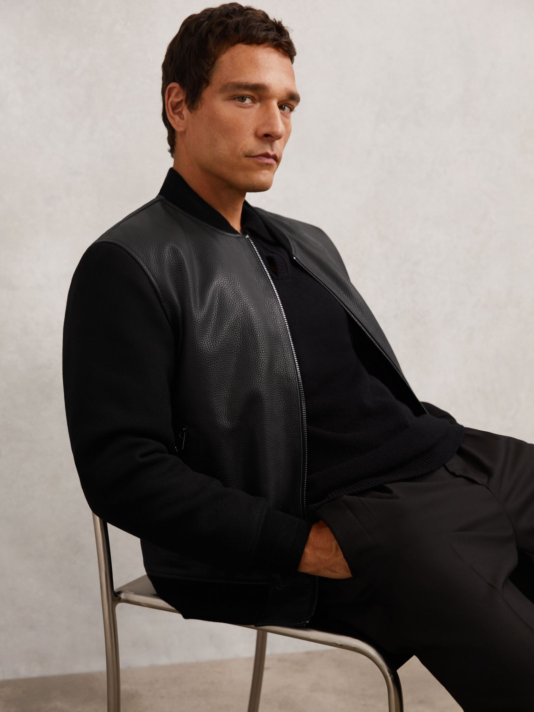Jacket in Black (H82411) | 2,440 QAR