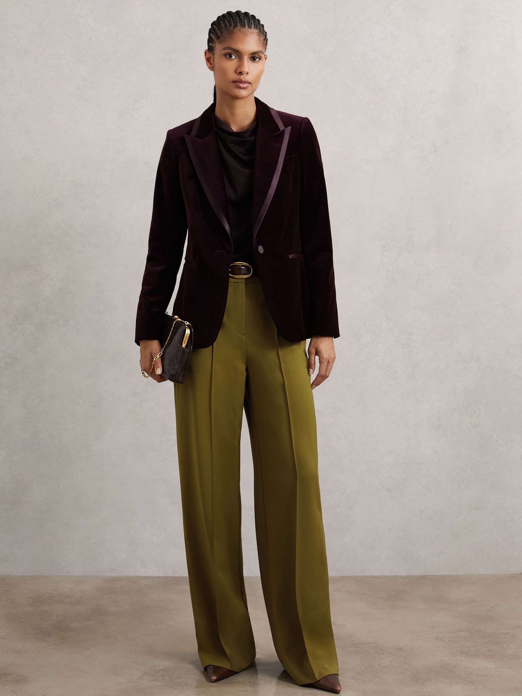 Wide-Leg Pintuck Trousers in Green (H82425) | 925 QAR