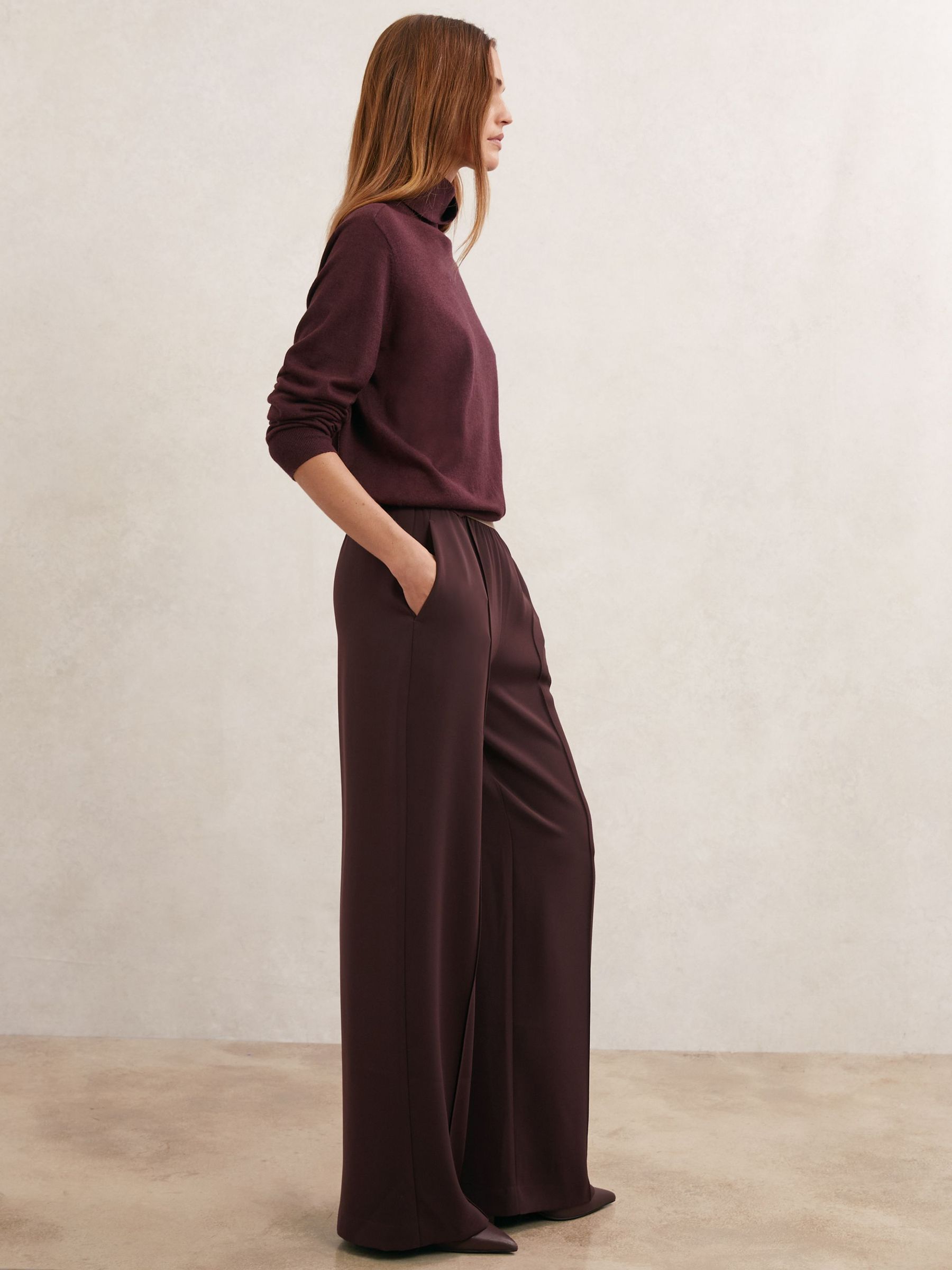 Petite Elasticated-Waist Wide-Leg Trousers in Burgundy (H93036) | 5 110 Kč