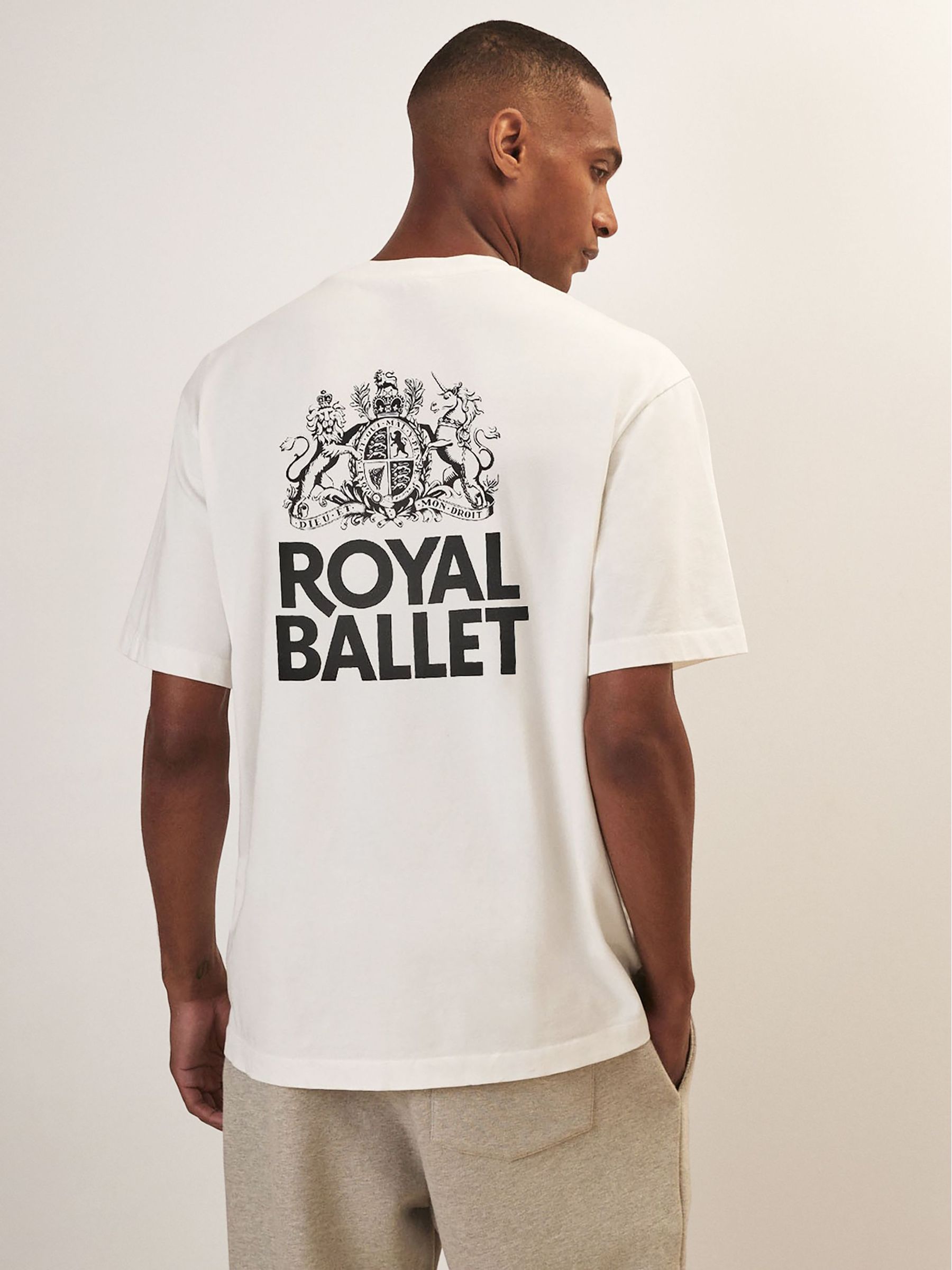 Reiss | Royal Ballet Logo Unisex Fit T-Shirt in White (H99989) | ₪450