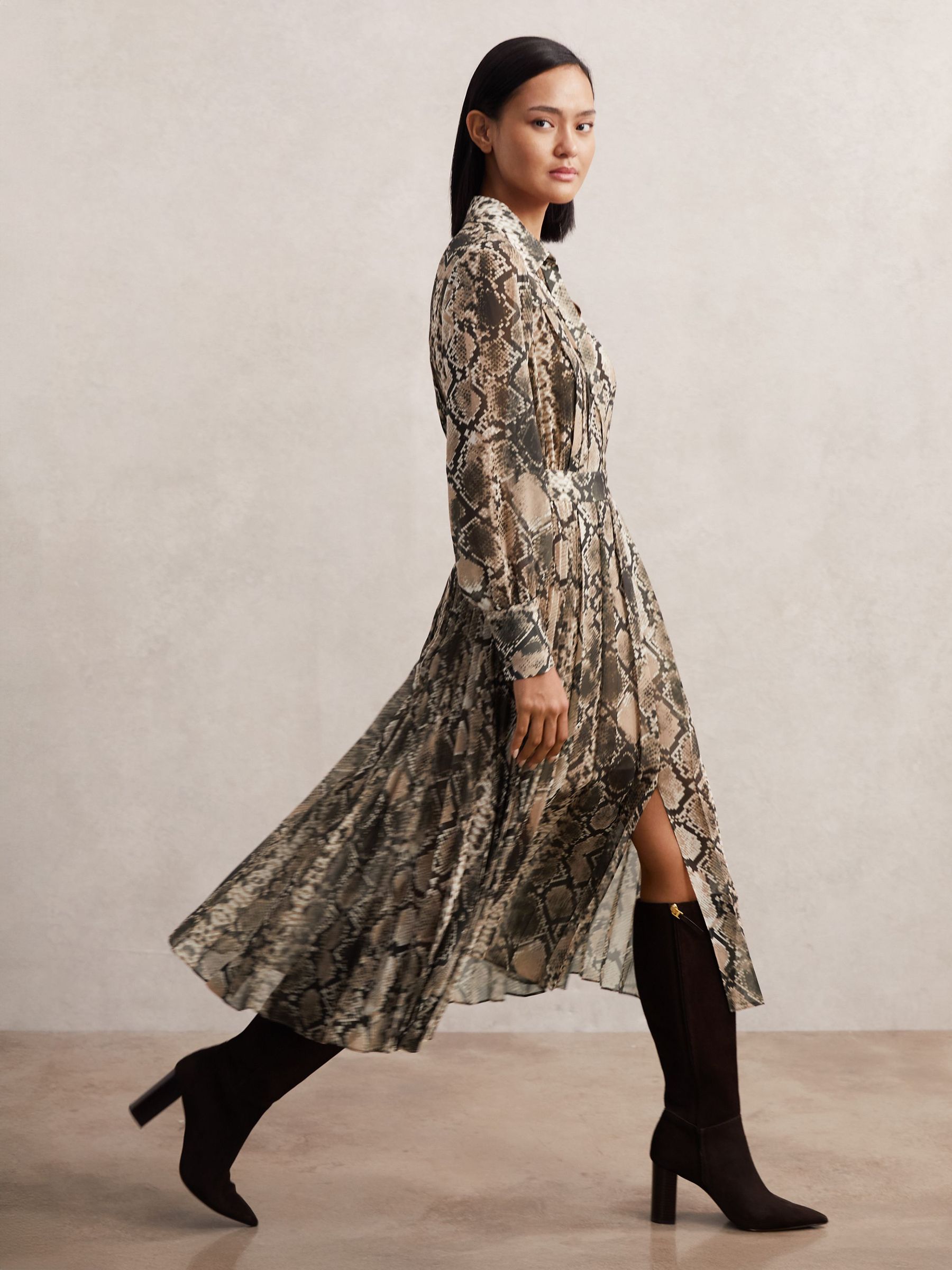 Dress in Neutral (H99995) | 1,350 QAR