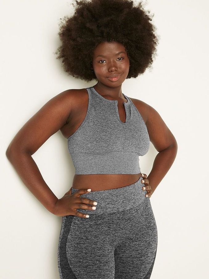 Pure Black Seamless Sports Bra (K28592) | €15