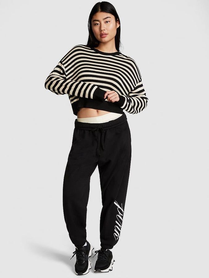 Pure Black Fleece Joggers (K30937) | €45