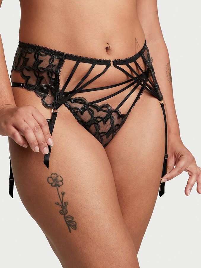 Black Heart Chain Shine Embroidered Suspenders (K32387) | €22