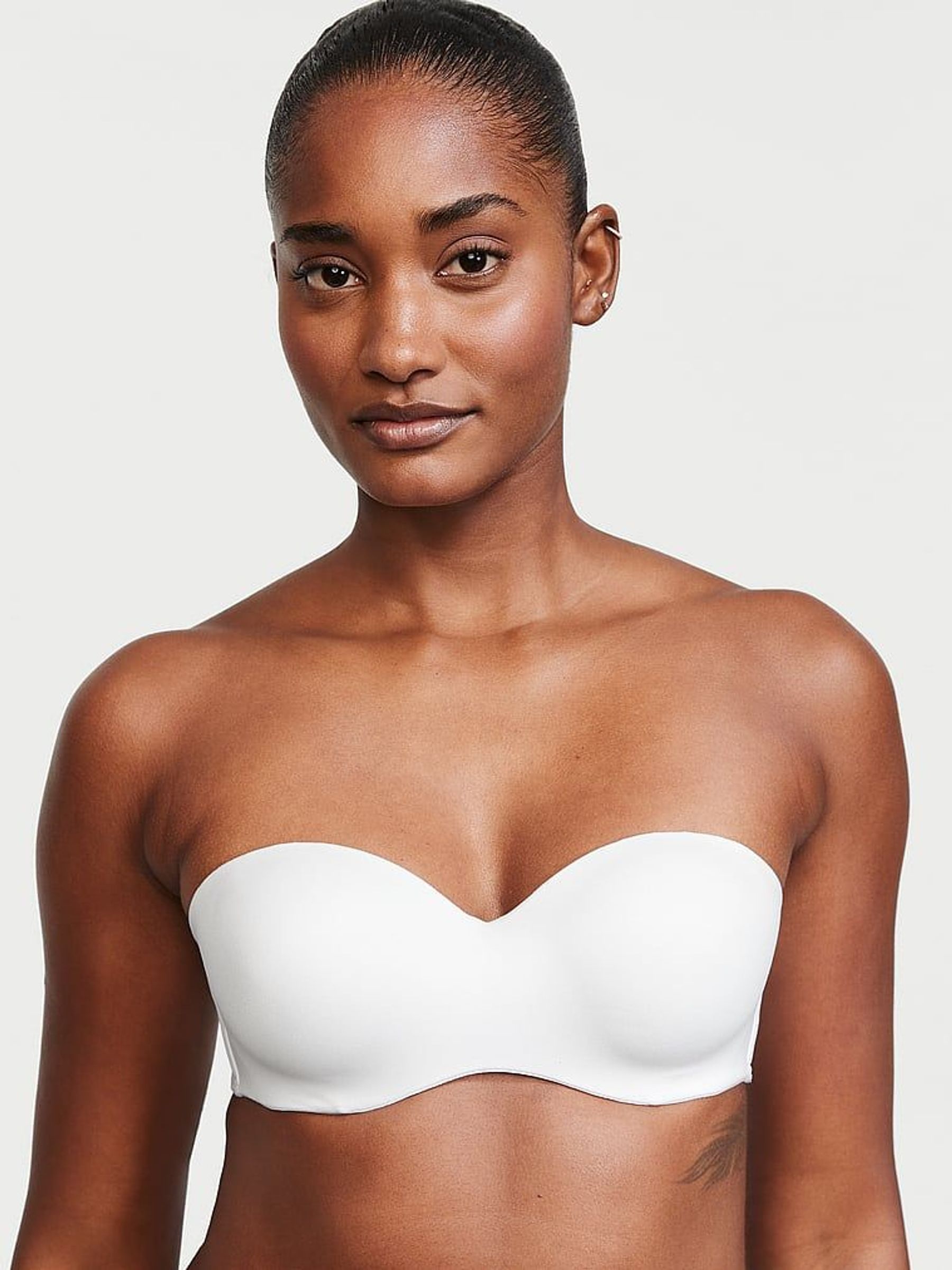 White Strapless Bra (K45572) | €45