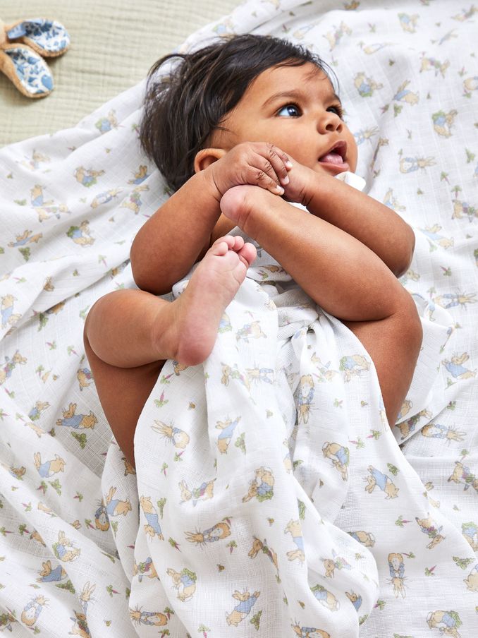 Extra Large Peter Rabbit Print Muslin (K83046) | $12