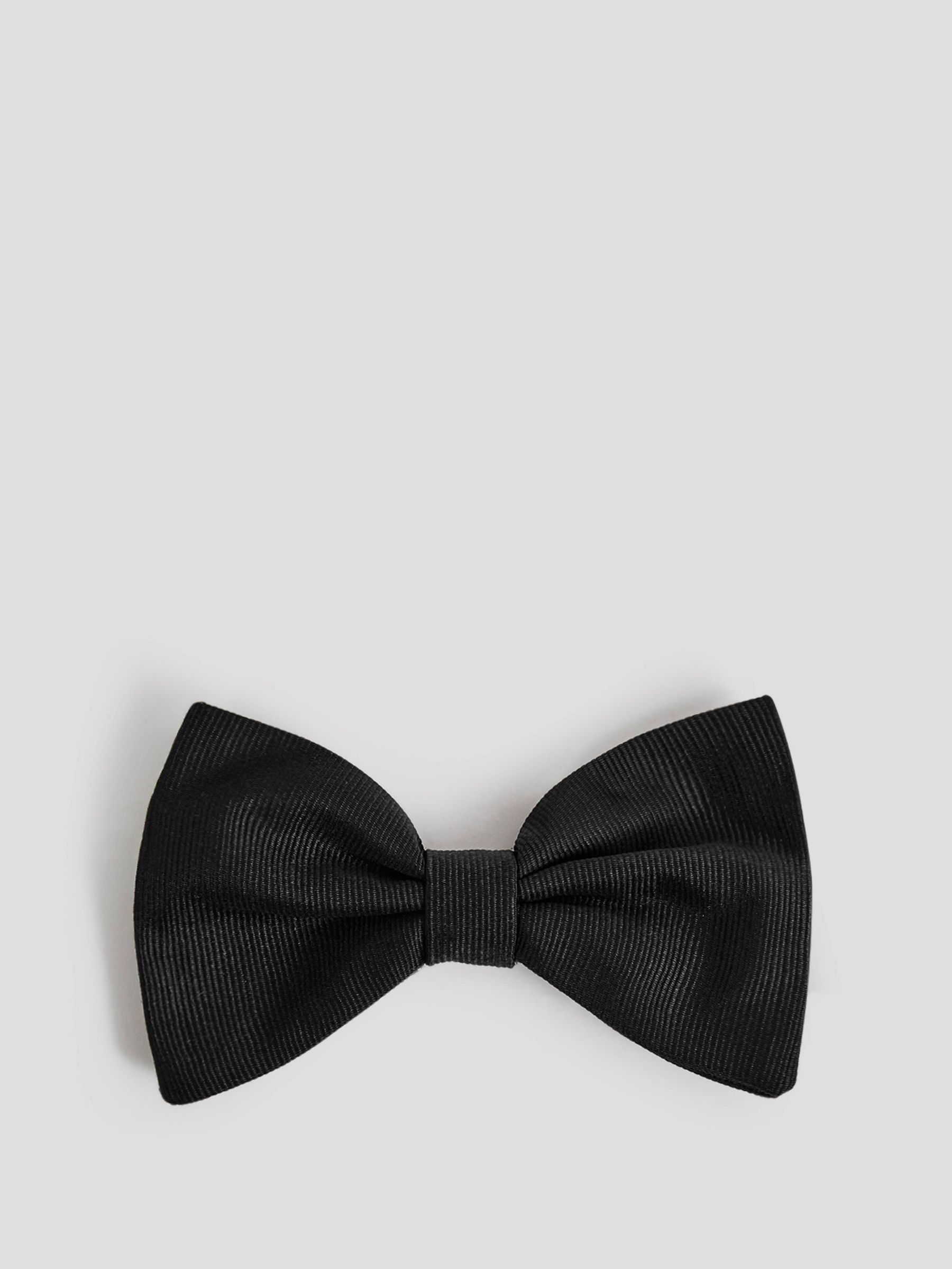 Silk Bow Tie in Black (M68221) | SGD 72