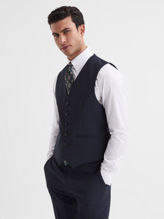 Modern Fit Travel Waistcoat in Navy (M97941) | US$160