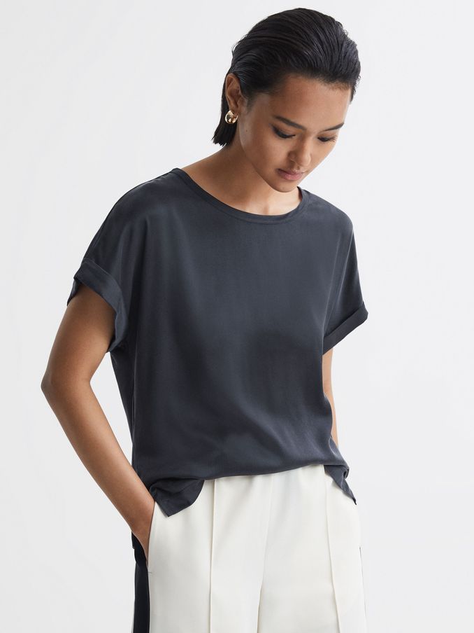 Silk Front Crew Neck T-Shirt in Navy (N17308) | US$93