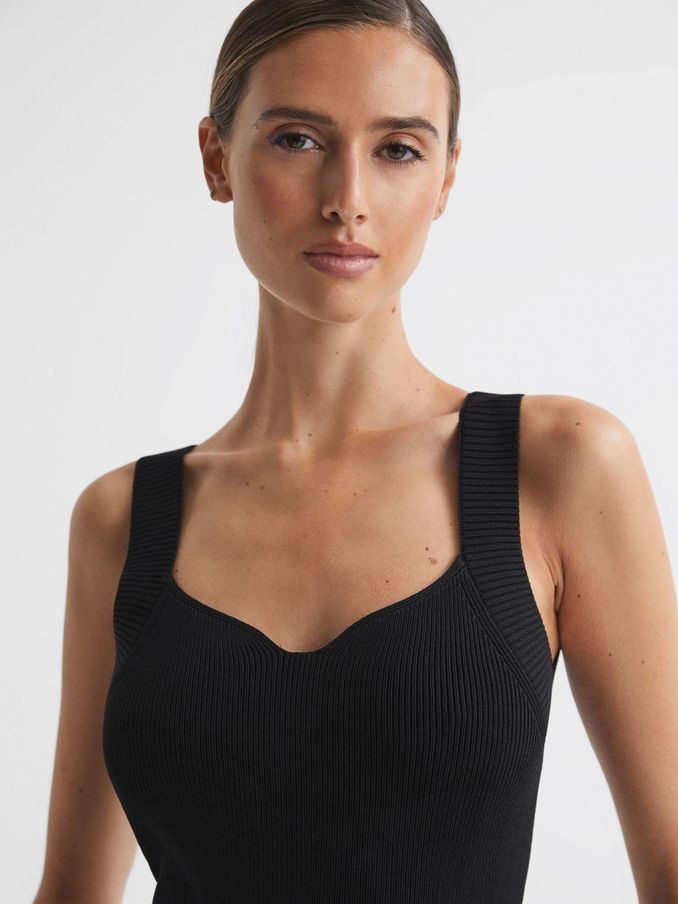 Zwarte top met hartvormige halslijn (N17350) | € 62