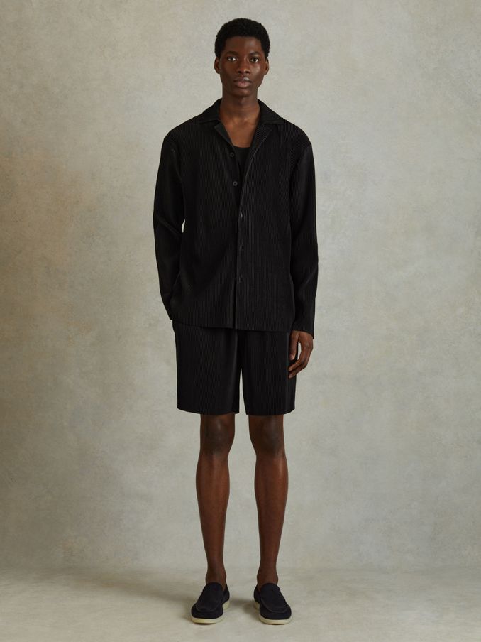 Plisséshort met elastiek in zwart (N22915) | € 39