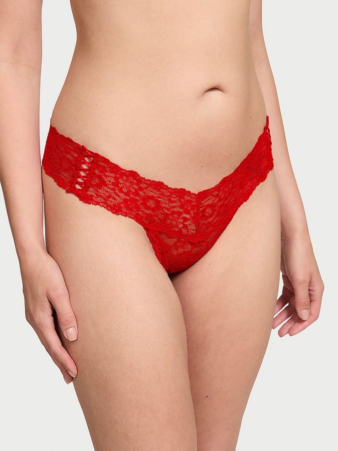 Lipstick Red Thong Knickers (N26056) | €10.50