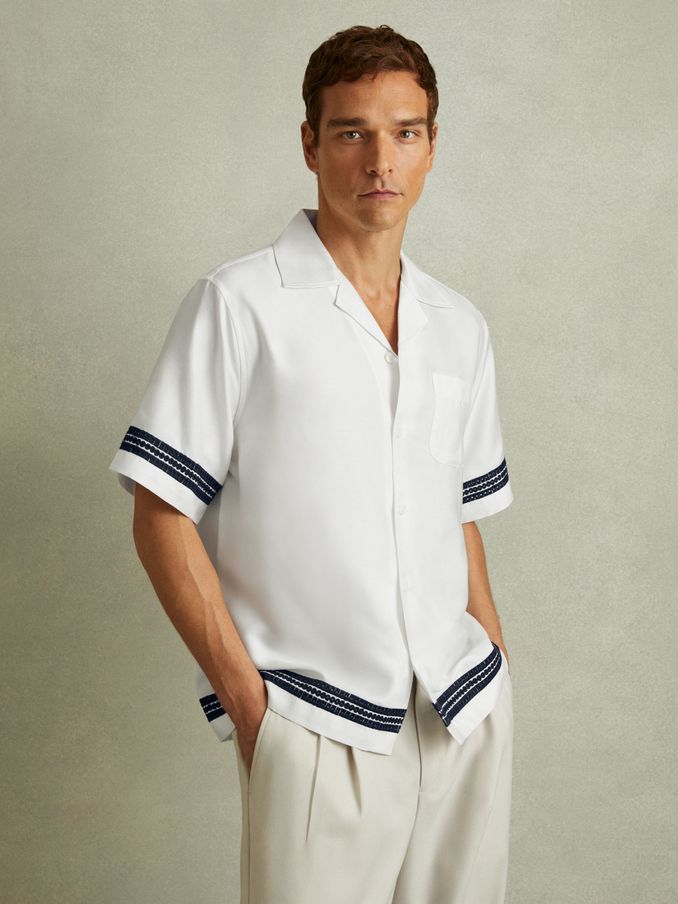Relaxed Embroidered Trim Cuban Collar Shirt in White/Navy (N27394) | €41