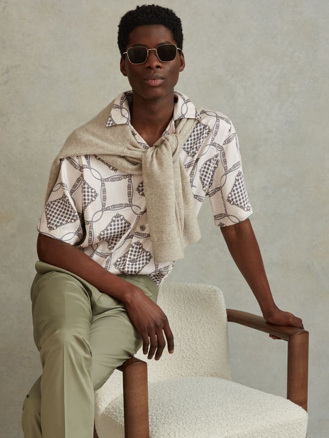 Relaxed Chain Print Cuban Collar Shirt in Silver (N27628) | €69