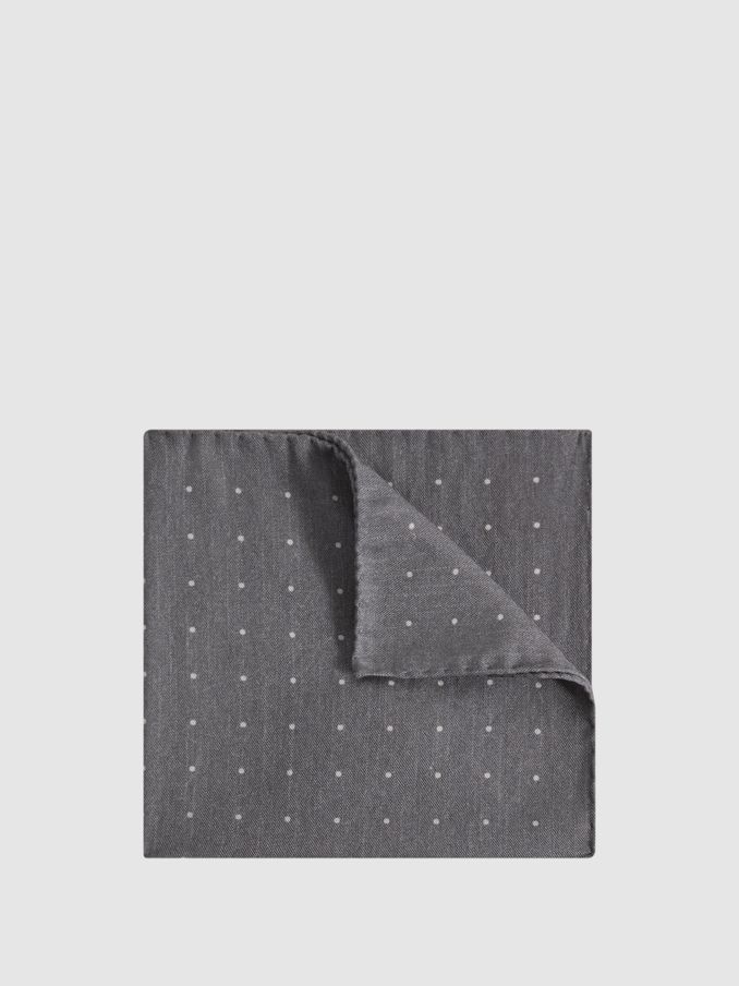 Cotton-Wool Polka Dot Pocket Square in Soft Grey (N44728) | €15