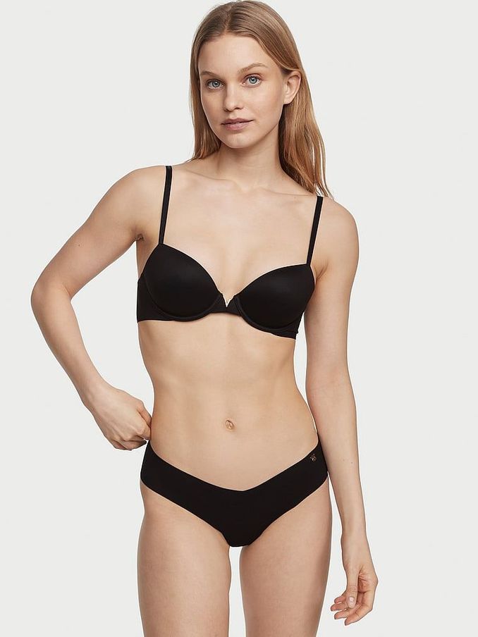 Black Thong Knickers (N55731) | €10.50