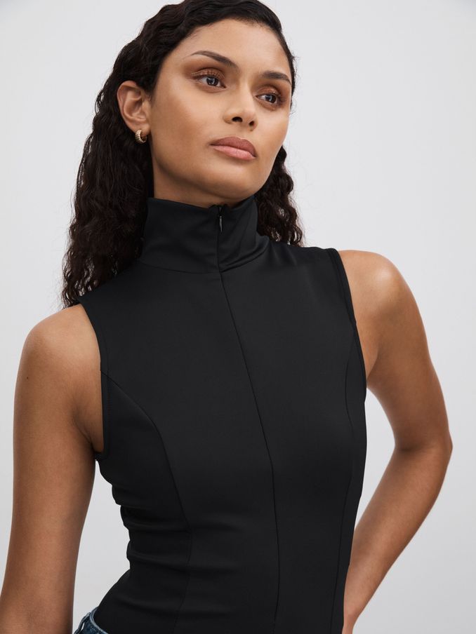 Good American Funnel Neck Scuba Thong Bodysuit in Black (N74017) | €62