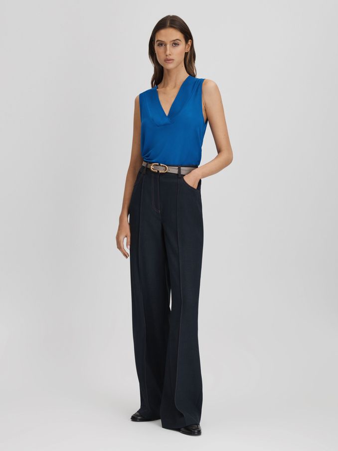 V-Neck Shell Blouse in Blue (N74269) | CHF 55
