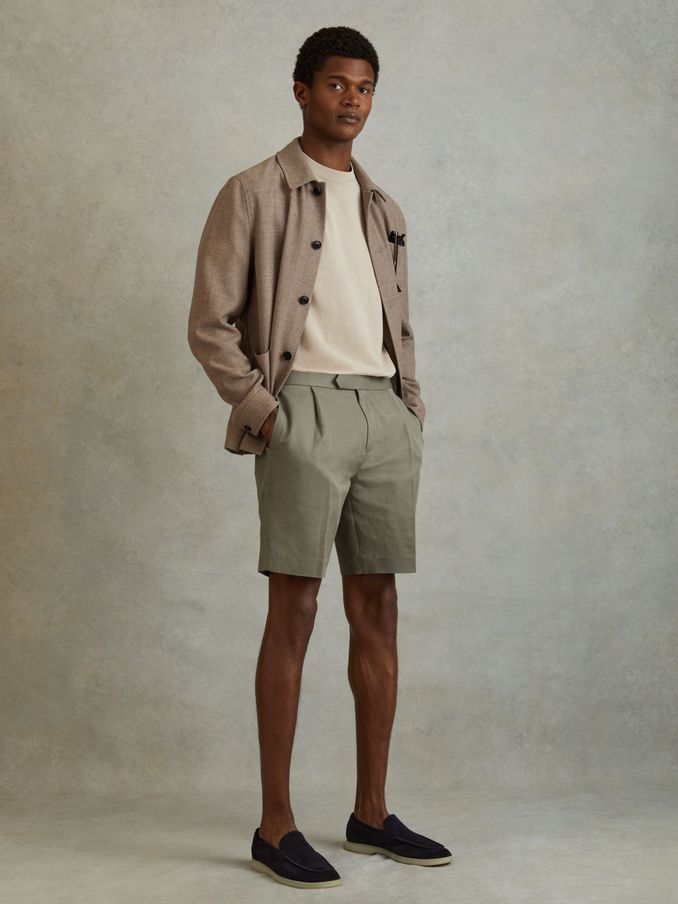Cotton/Linen Blend Adjuster Shorts in Sage (N98192) | €54