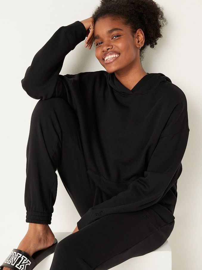 Pure Black Pullover Sweatshirt (P58099) | €20