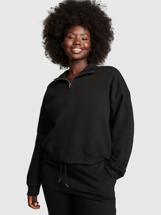 Pure Black Fleece Sweatshirt (P75097) | €22
