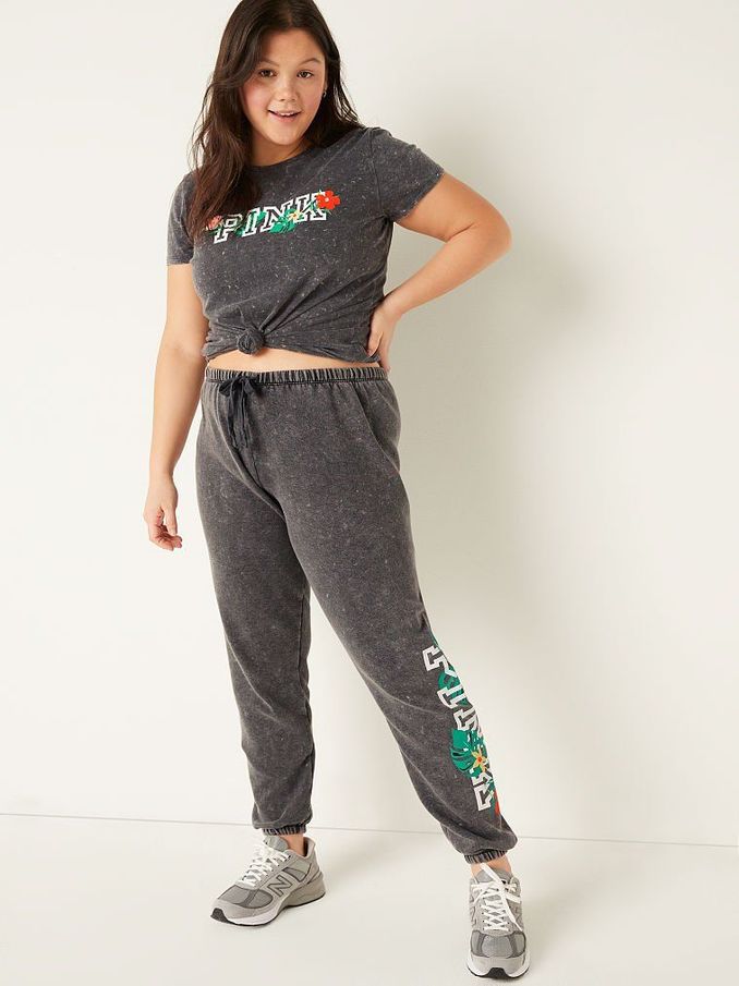 Pure Black Wash Tropical Logo Everyday Lounge Classic Pant (P75461) | €22