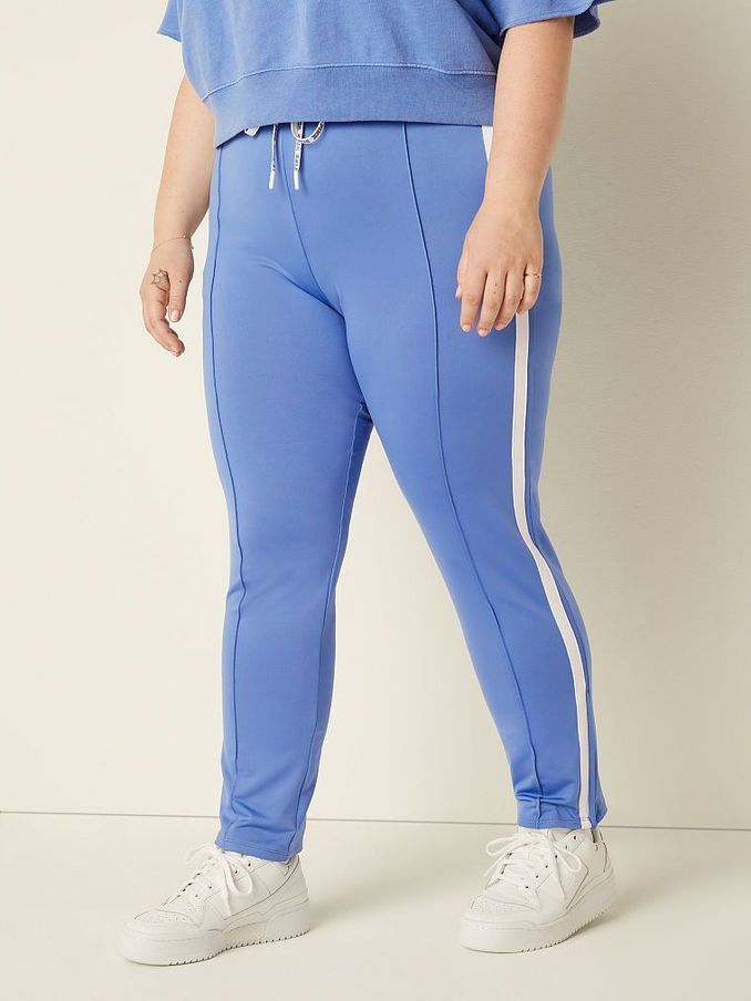 Blue Dawn Track Pant (Q09434) | €22
