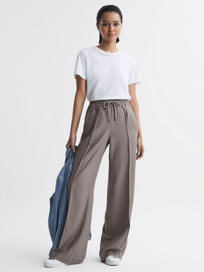 Petite Drawstring Wide Leg Trousers in Mink (Q72174) | €143