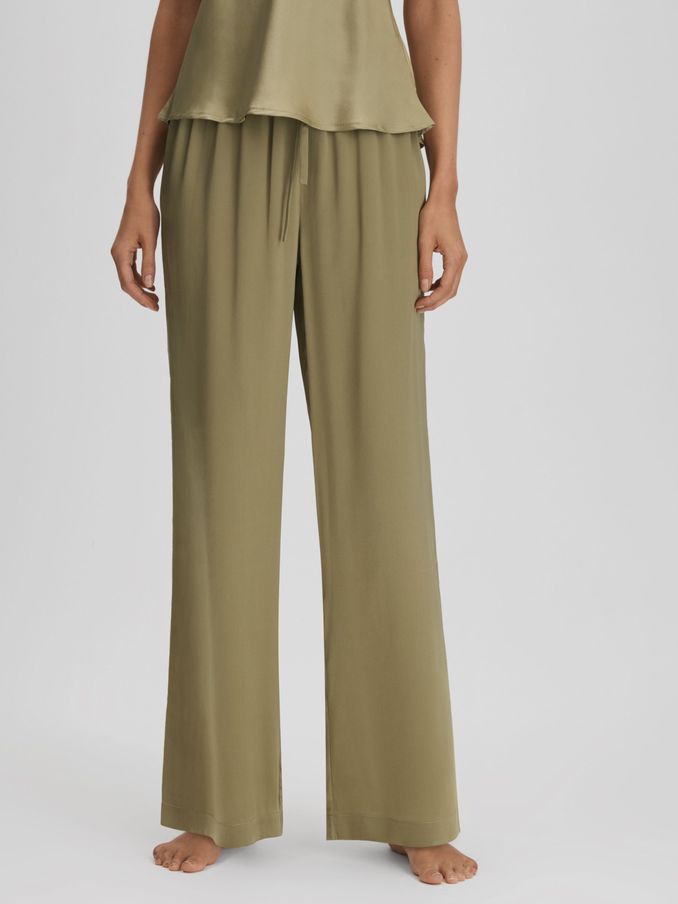 Maison Essentiele Silk Pyjama Bottoms in Olive (Q74692) | US$223