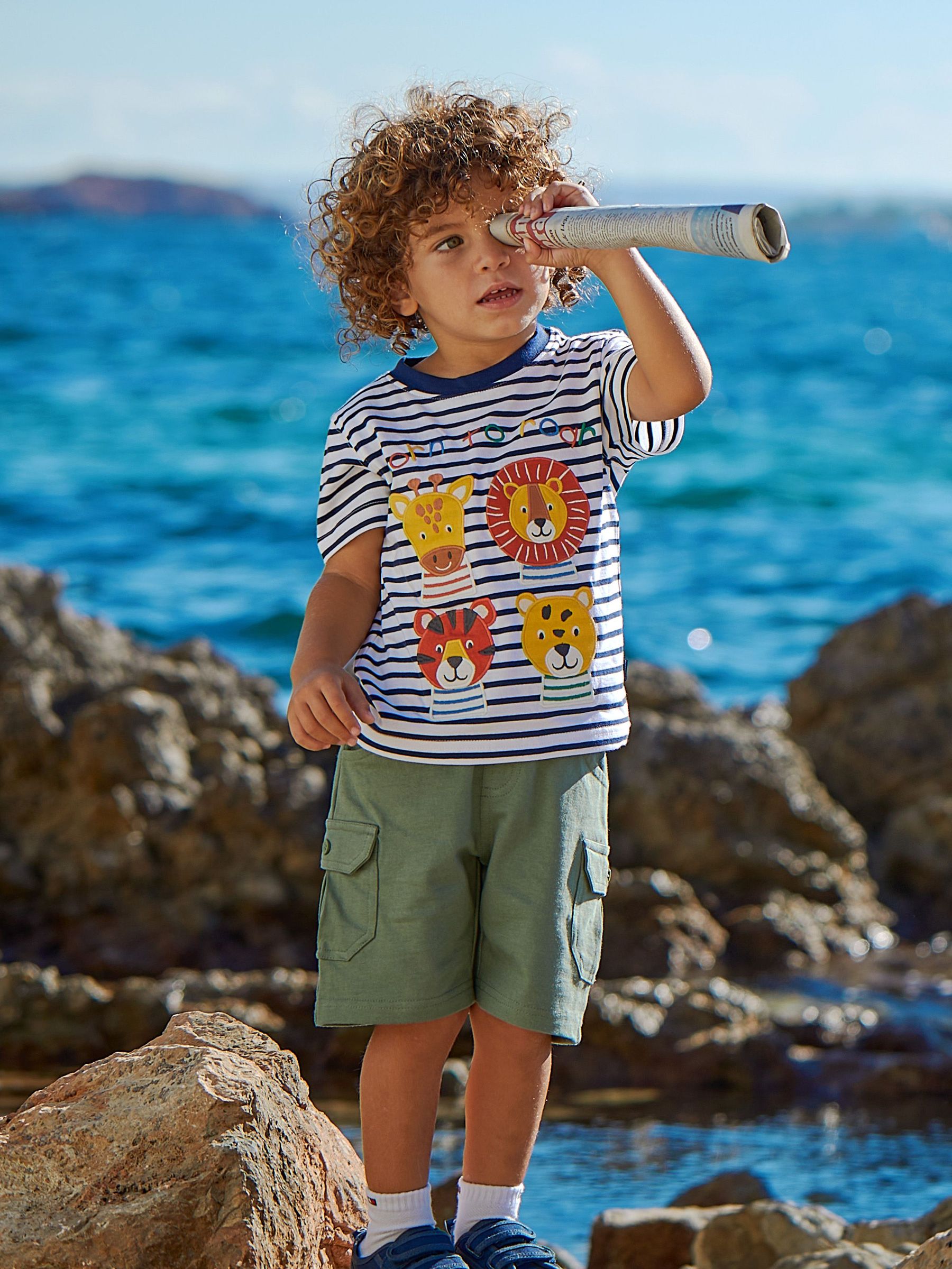 White Navy Stripe Safari Animal Appliqué Motif T-Shirt (Q81764) | $10