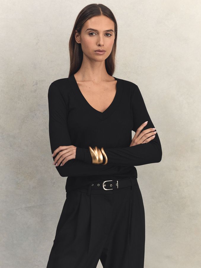 Jersey V-Neck Top in Black (Q83353) | €95