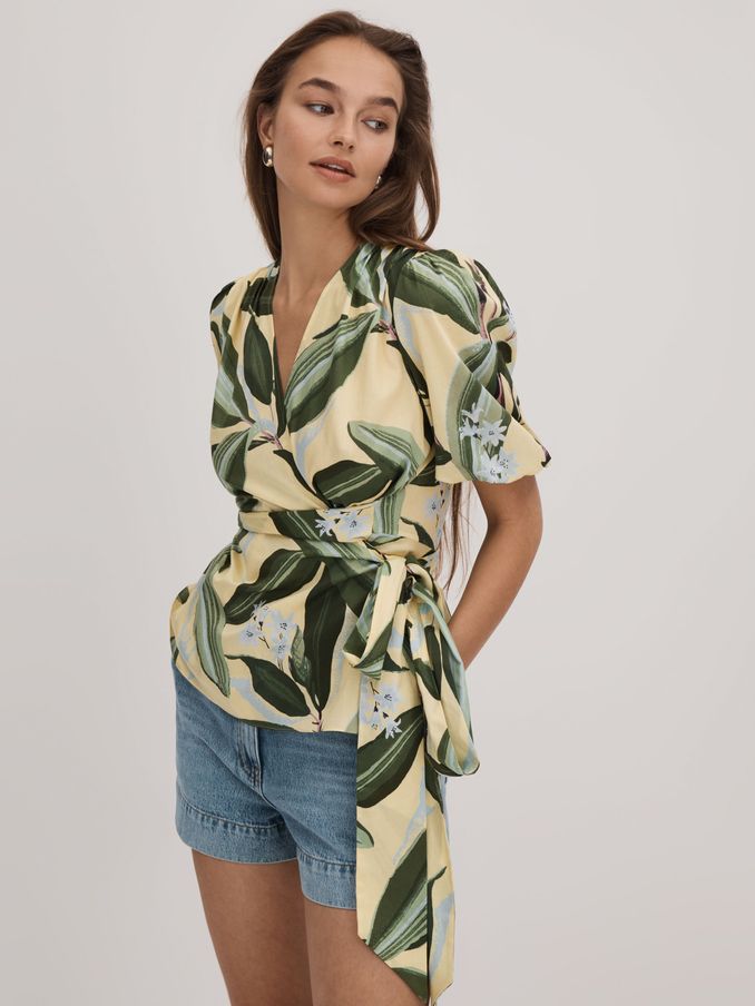 Florere Printed Wrap Blouse in Pale Yellow (Q83386) | €54