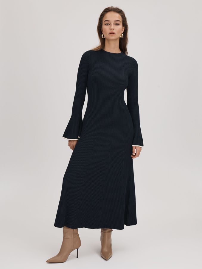 Florere Fitted Fluted Cuff Midi Dress in Navy (Q83419) | €57