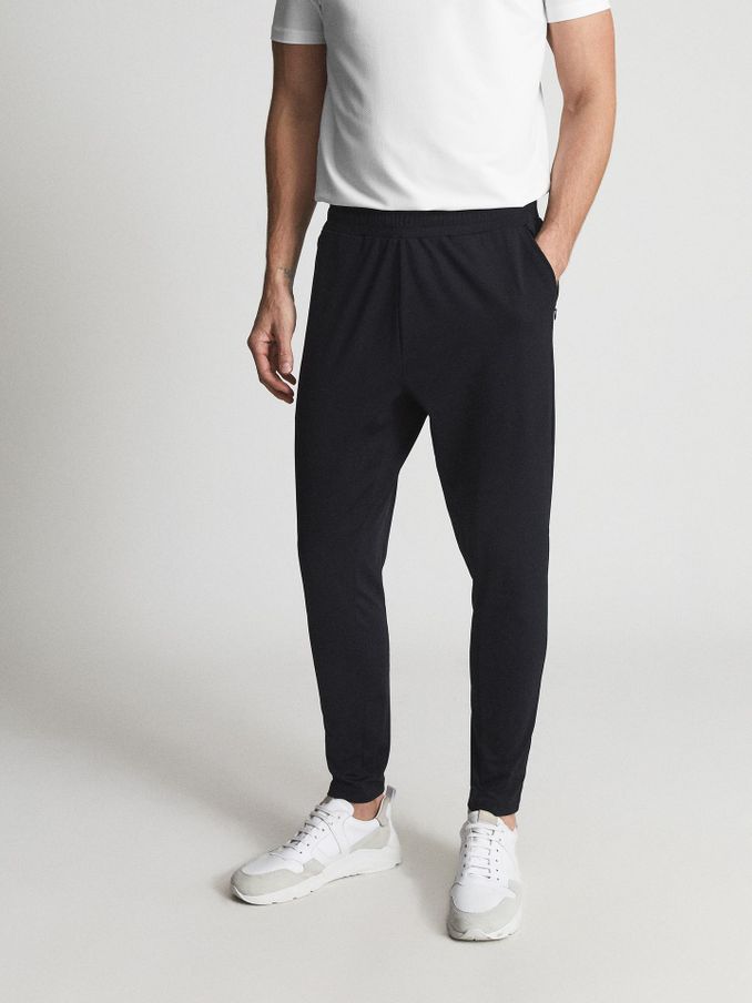 Castore Performance Joggers in Black (T42714) | €73