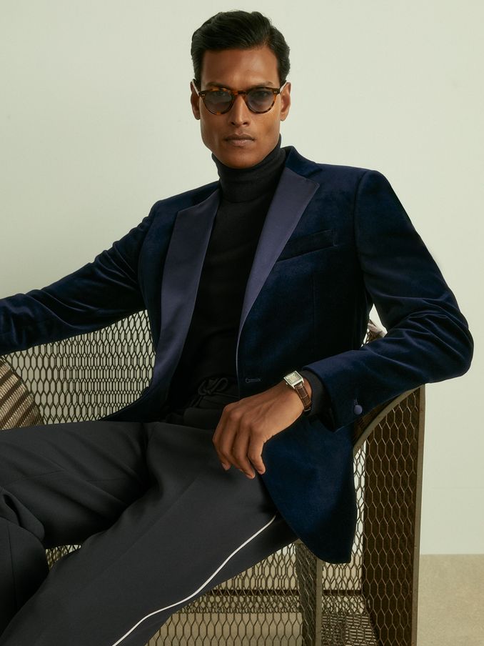 Velvet Single Breasted Slim Fit Jacket in Navy (U00902) | HK$1,925