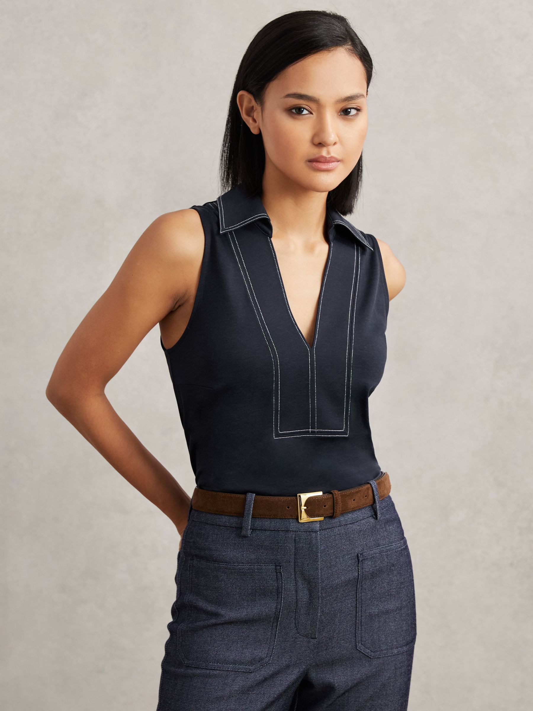 Cotton-Blend Collared Sleeveless Top in Navy/Ivory (V00387) | €95
