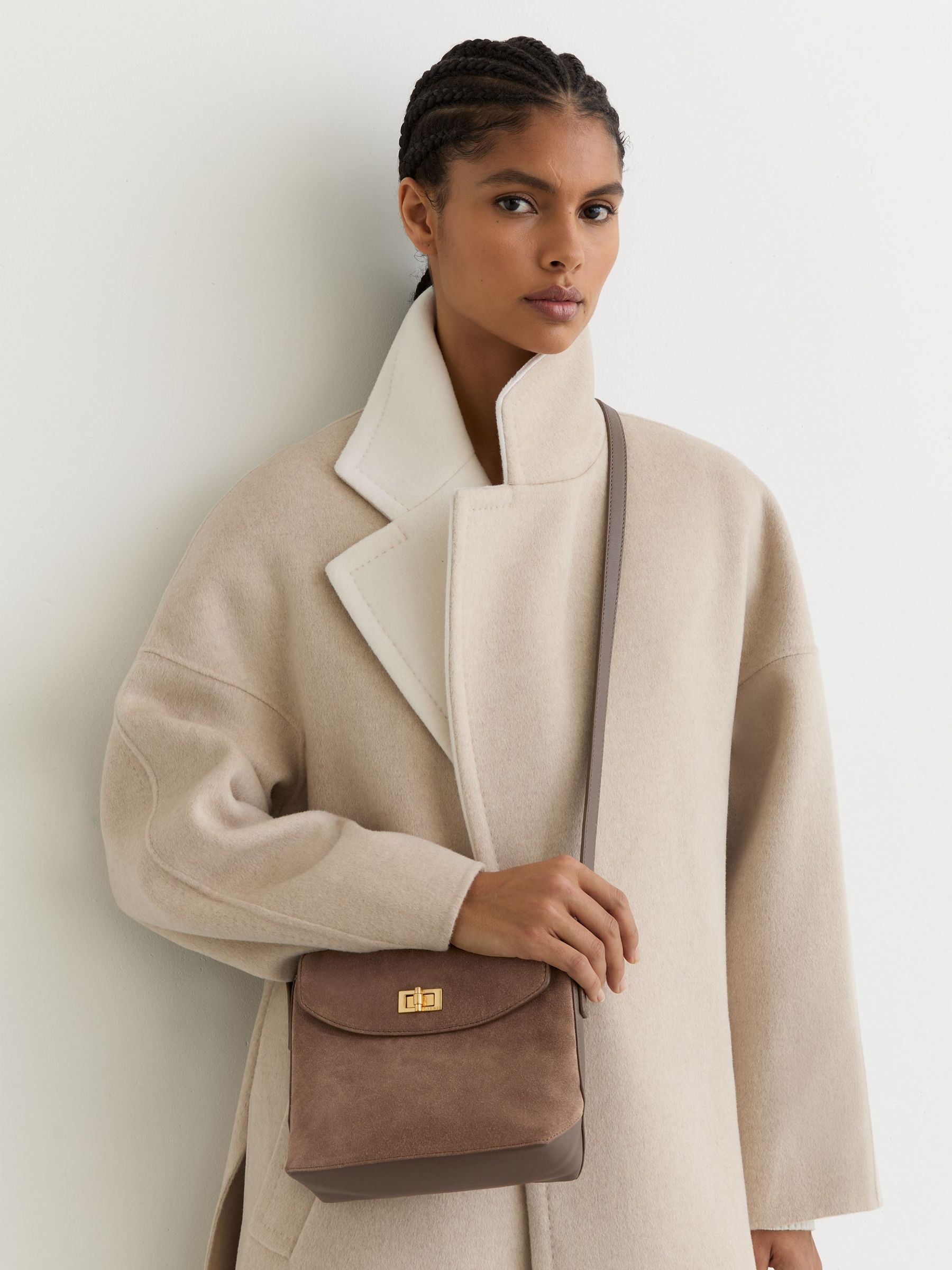 Suede and Leather Crossbody Bag in Taupe (V02491) | 5 045 Kč