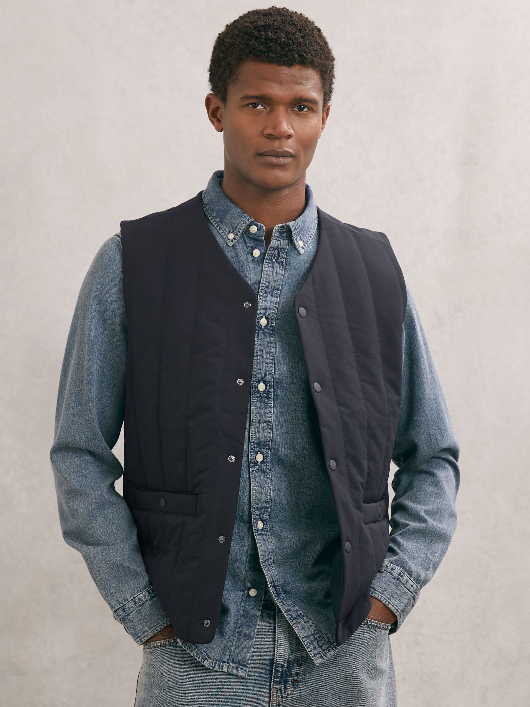 Les Deux Sebastian Tech Vest in Dark Navy (V20359) | CHF 190