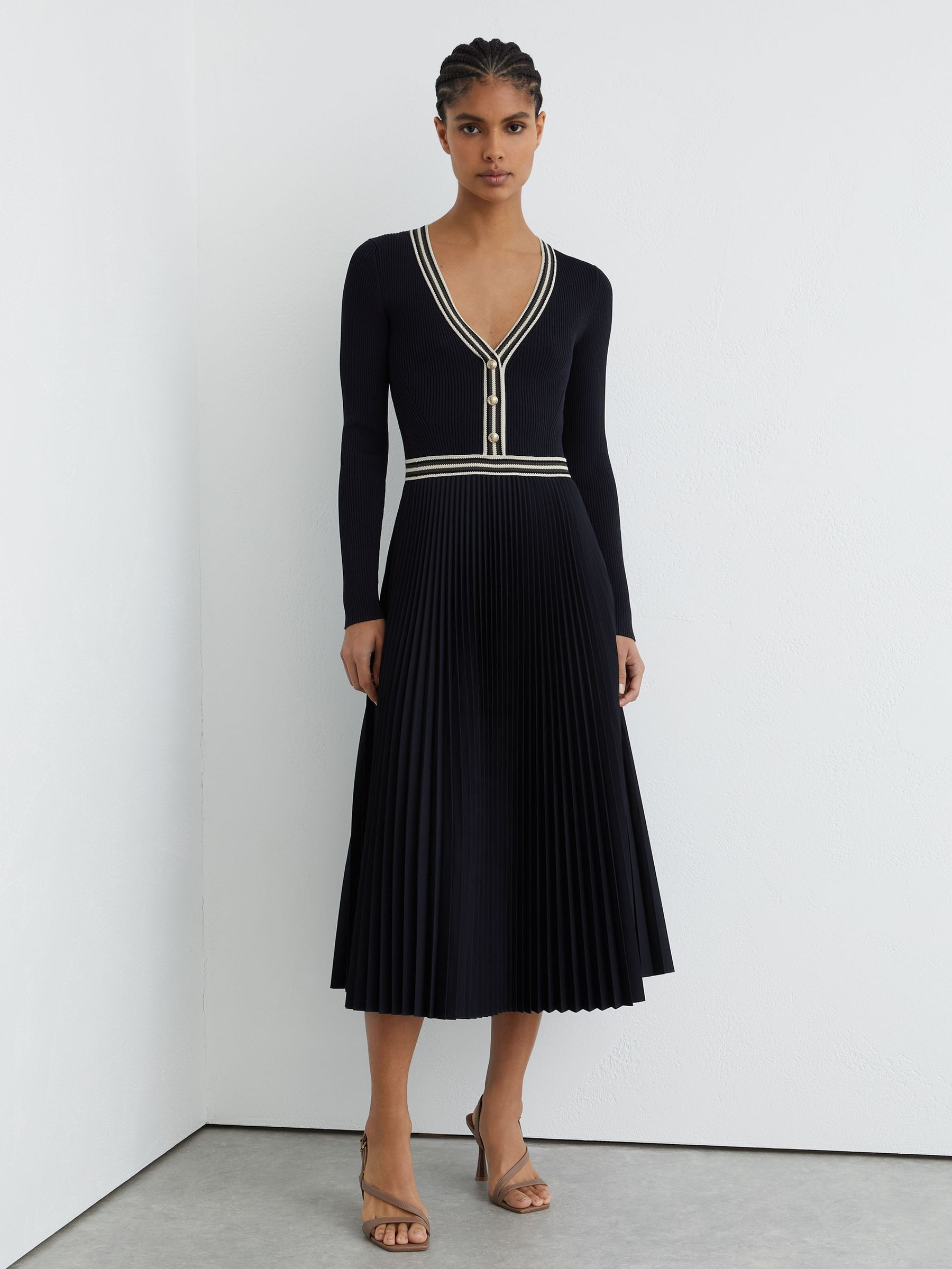Rib-Knit Stripe-Trim Pleated Midi Dress in Navy (V27802) | €320