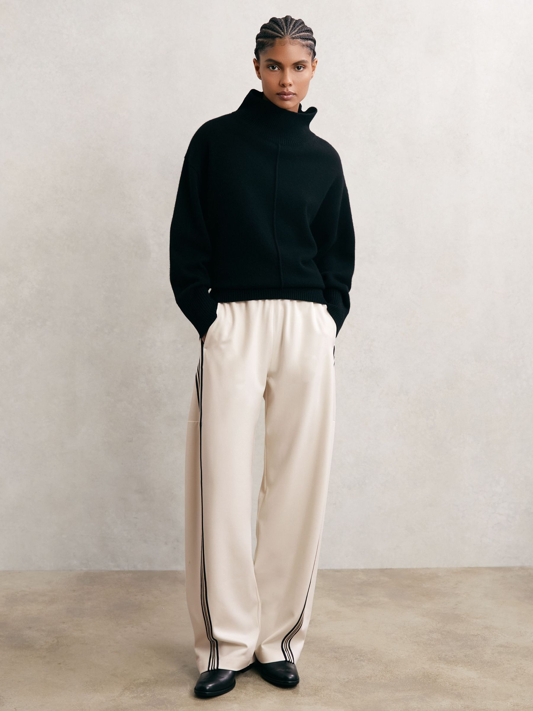 Petite Barrel-Leg Side-Stripe Trousers in Cream (V28441) | 5 110 Kč