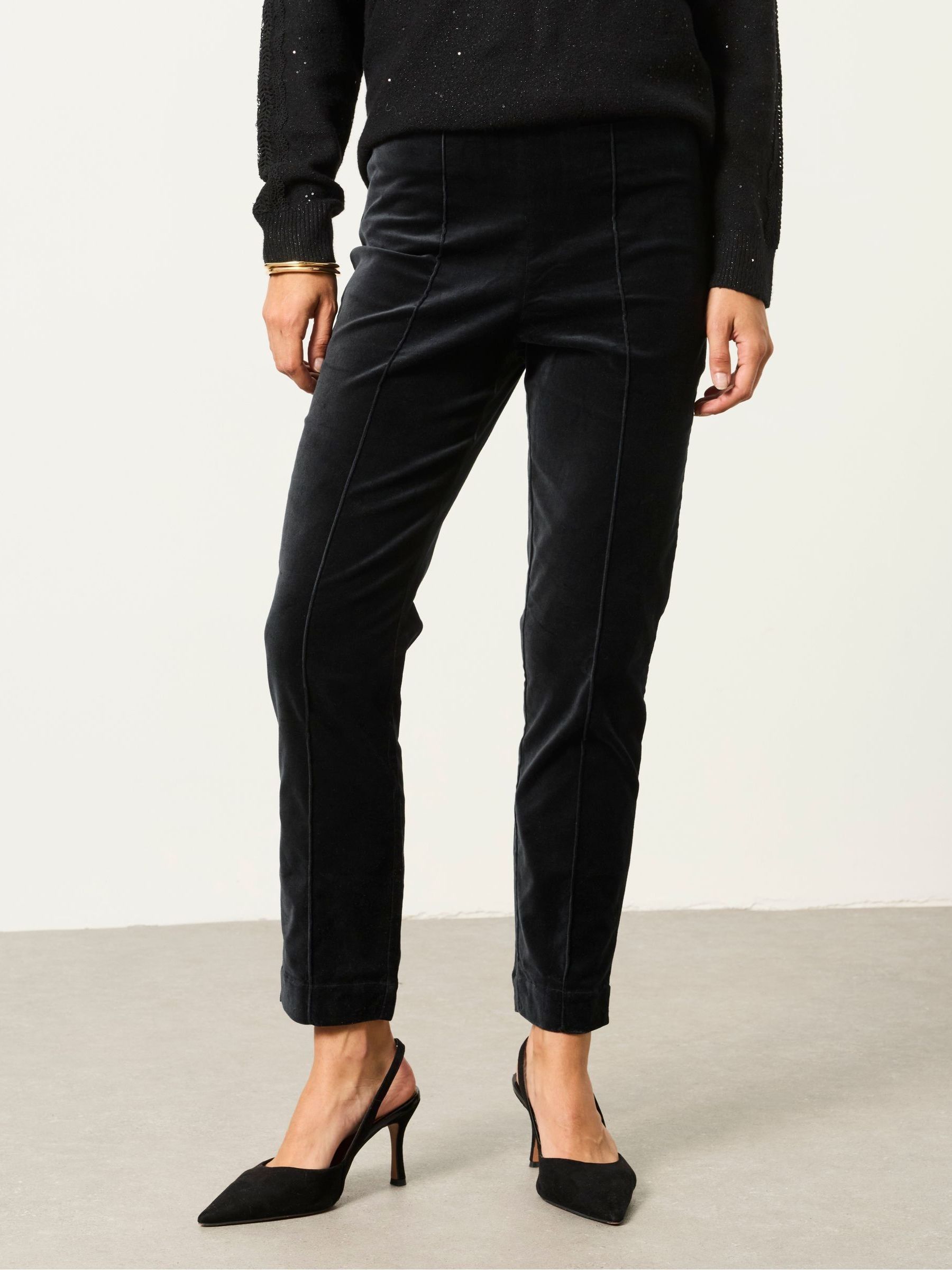Black - Kick Flare Trousers