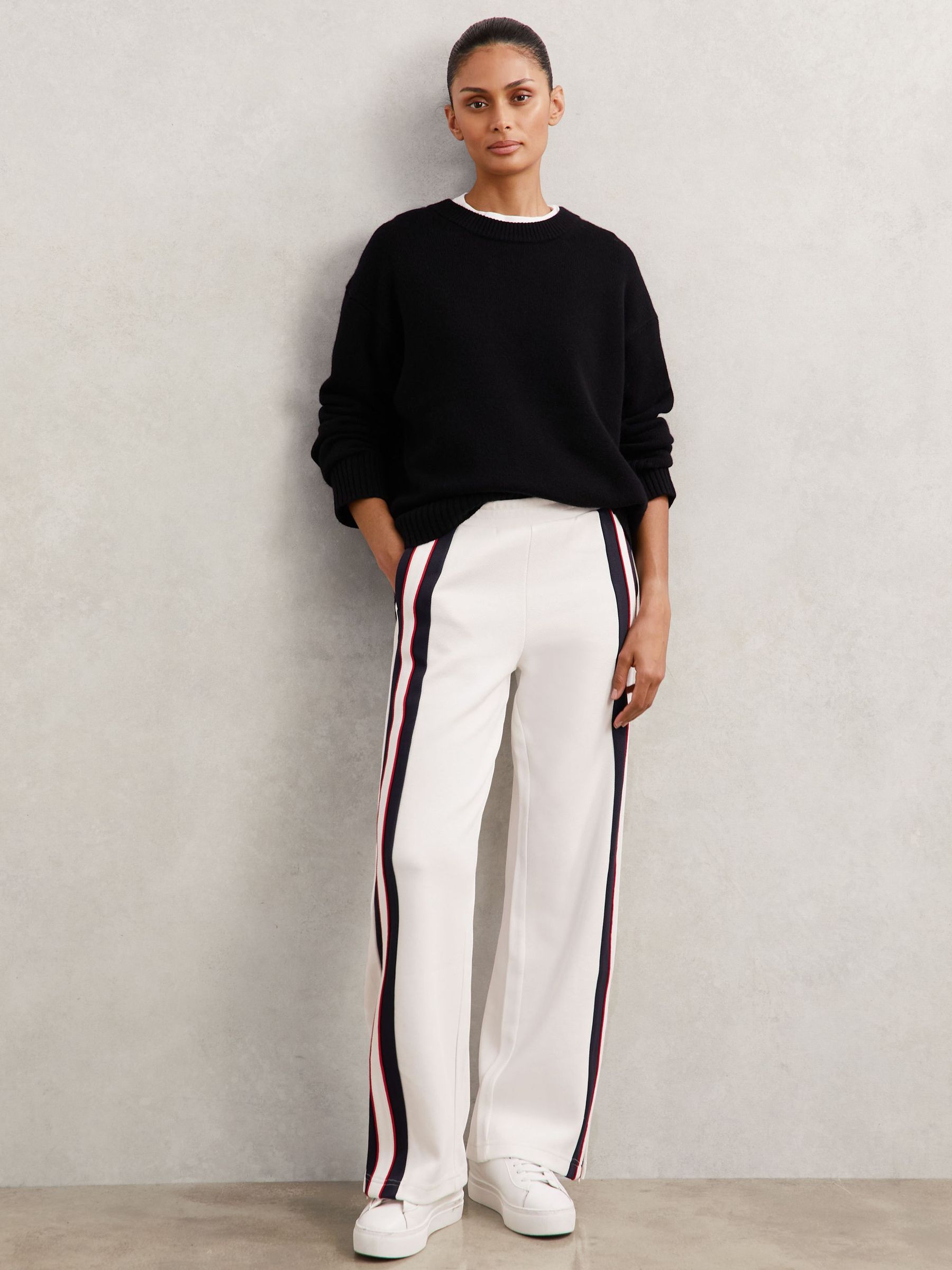 Joggers in White (W35630) | €215